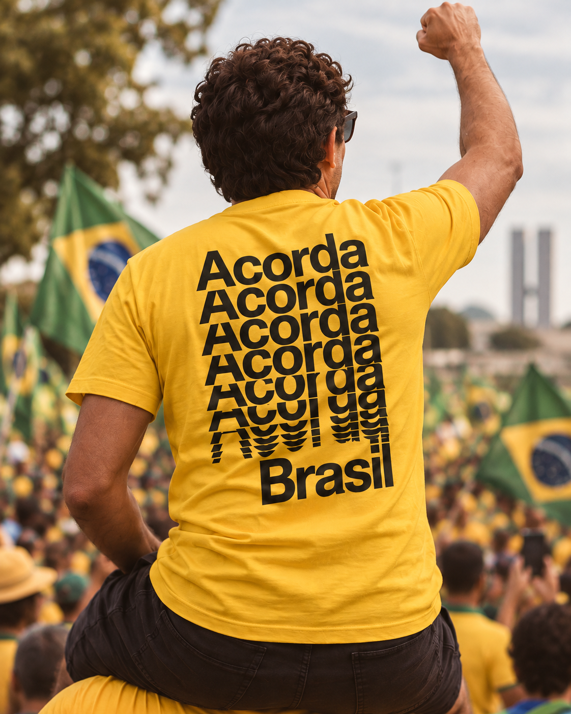 Homem nos ombros da torcida com a camisa Acorda Brasil